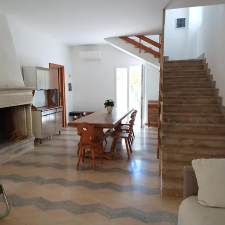 Salva Villa *